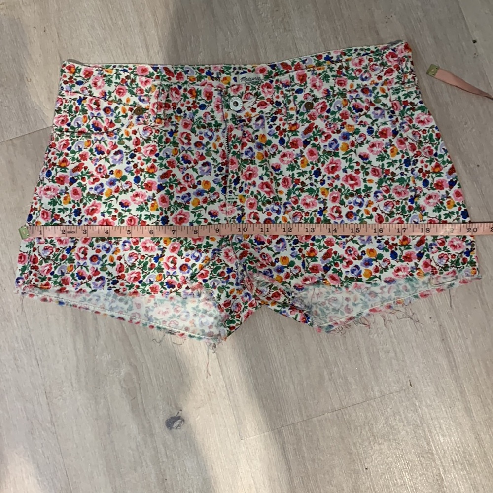 Madewell Floral Print Shorts - Picture 7 of 7